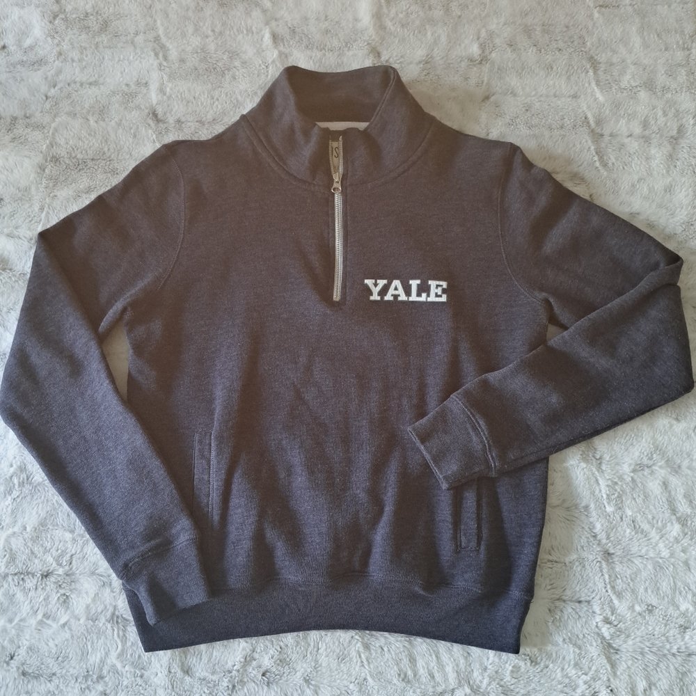 Redshirt Yale logo 3/4 zip navy soft fleece sweatshirt. Size M.